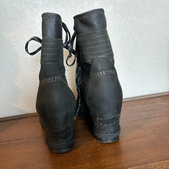 Sorel Joan of Arctic Wedge Boots - Picture 4 of 5